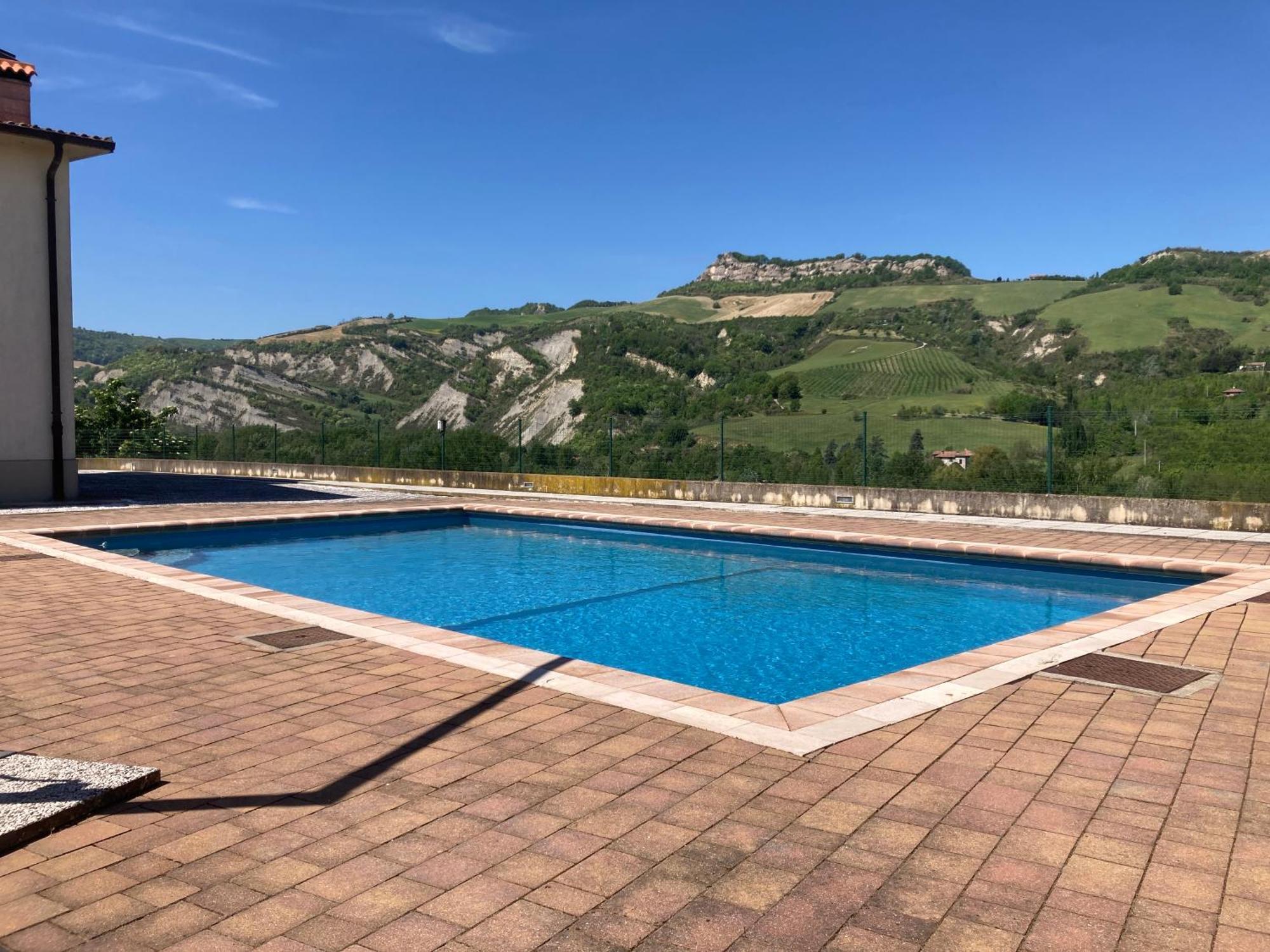 Ca' Vanello Borgo Tossignano Esterno foto